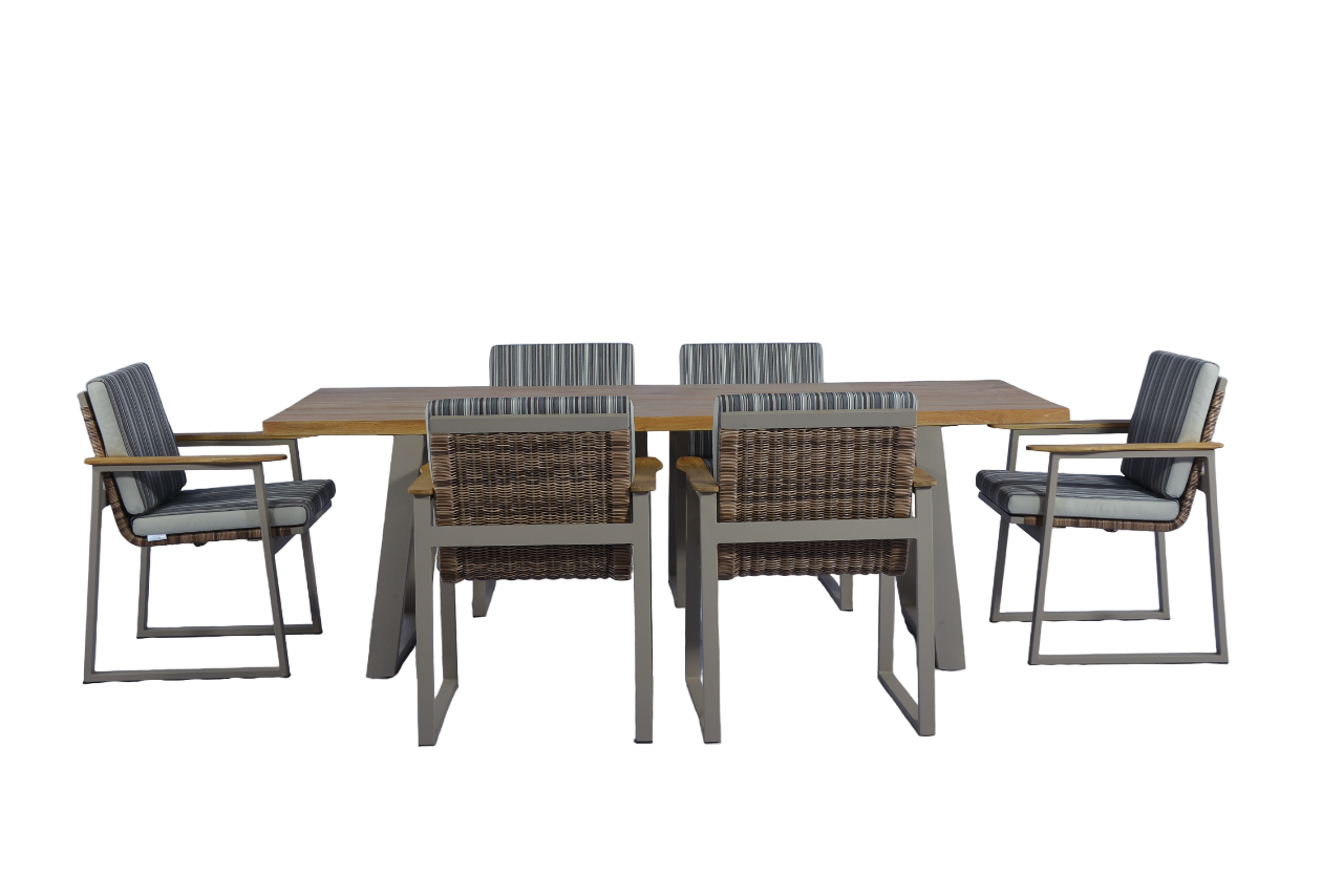 YORK Outdoor Dining Set