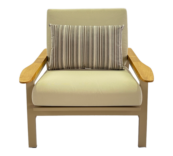 YORK Outdoor Living Lounge Chair